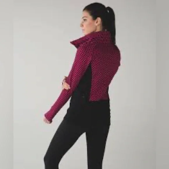 Lululemon Deep Dive Berry Rumble Radient jacket - Picture 2 of 7